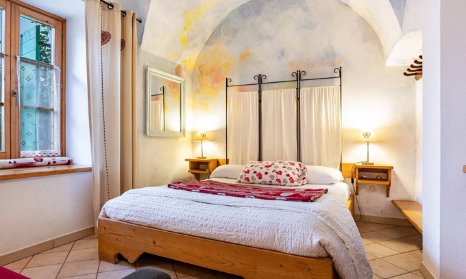 San Giacomo Apartment | Room 'Moleti' with Mountain View and Shared Garden