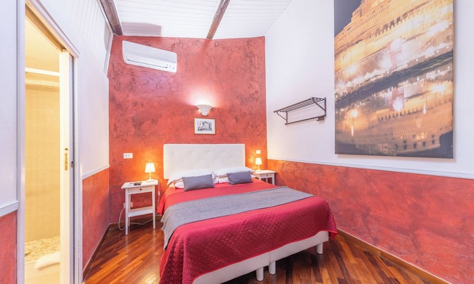 Rione VII Regola House | Room-skylight Double Room in History Hou