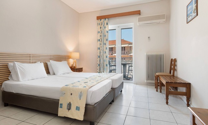 Argassi Apartment | Room 'Standard Pool View' with Mountain View, Shared Pool and Wi-Fi