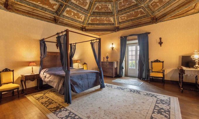 Moimenta da Beira Apartment | Room 'Suite' with Shared Garden and Wi-Fi