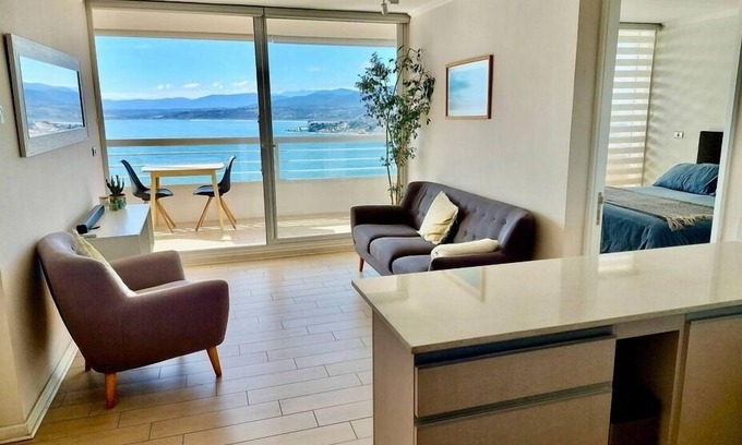 Concon Apartment | Room with private bathroom in shared apartment.