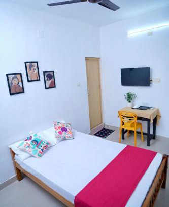 Thiruvananthapuram Hotel | Roomify Inn