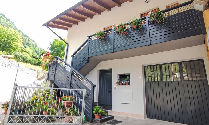 Commezzadura Apartment | Rosa Blu by Interhome