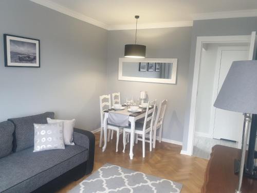 Wzgorze Swietego Maksymiliana Apartment | RosA III -3 pokoje- Gdynia