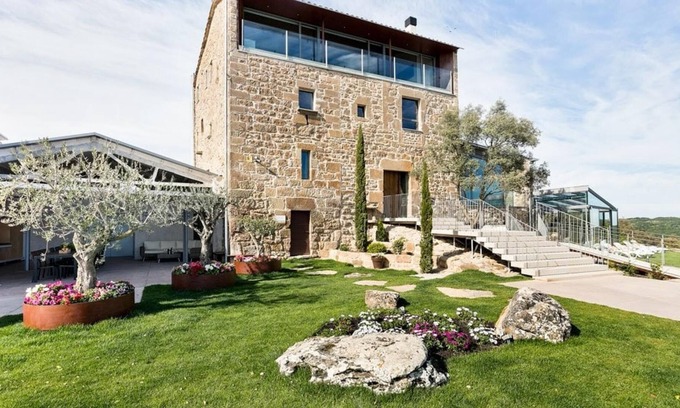 Tora Villa | Rosa Puigfvallferosa 561.356