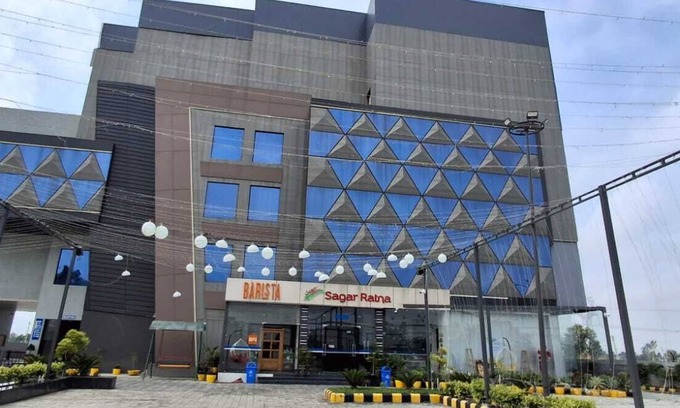 Hansi Hotel | Rosastays Hansi