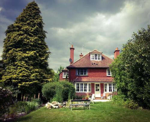 Esher House | Rosemead Guest House