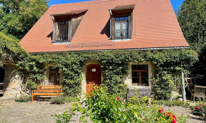 Falkenhain House | Rosencottage by Interhome