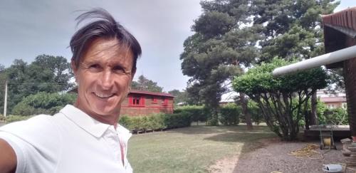 Chazey-sur-Ain House | Roulotte atypique calme au milieu de la verdure