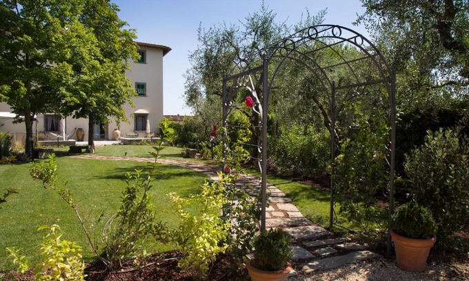 Scandicci Apartment | Roveta Apartment