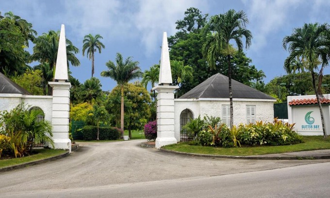 Porters Apartment | Royal Glitter Bay Villas