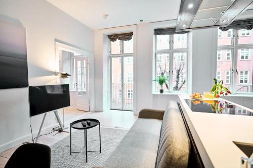 Indre By Apartment | Royal Residence 2BR by Amalienborg