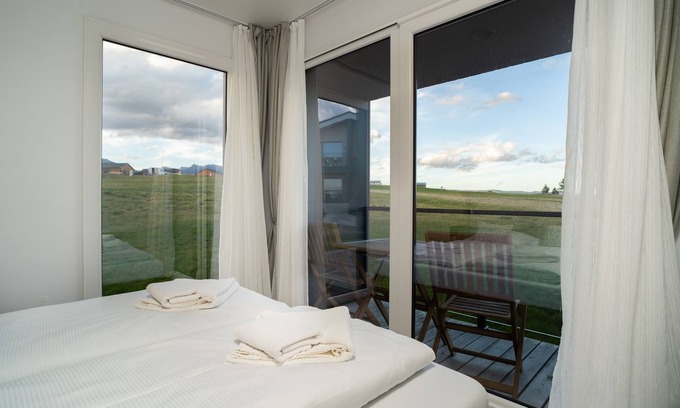 Maly Slavkov Resort | Royal Village