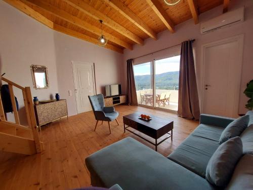 Kato Metochi Apartment | Roza Stone Studio & Suite