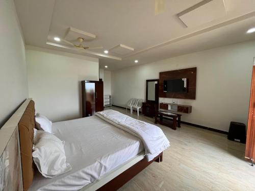 Metpalli Hotel | RR Grand Hotel and Banquet Hall