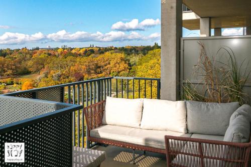 Favoriten Apartment | Ruheoase mit Parkblick - 15 Min Zentrum - Therme & Gym