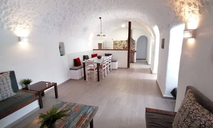 Freila Cottage | Rural accommodation Adonia Cave I and II