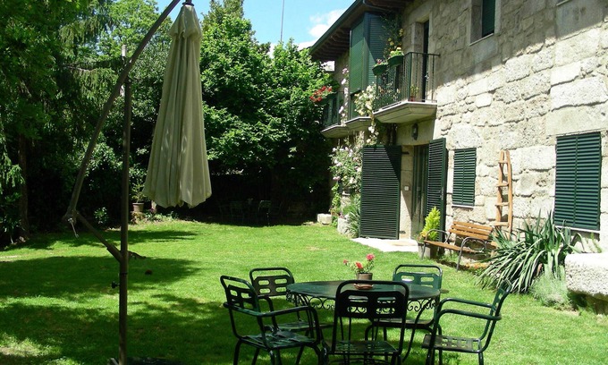 Sotillo de Sanabria House | Rural complex of 3 houses for 19 beds