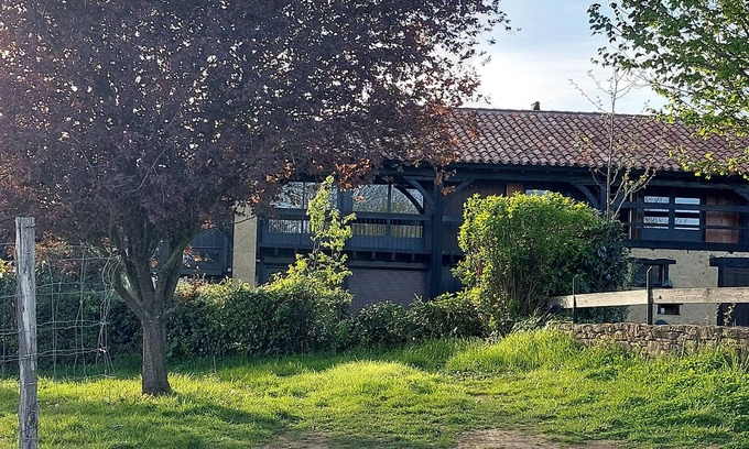 Cassagnabere-Tournas House | Rural gîte and equestrian stopover on an AB-certified ethological farm, in a peaceful setting