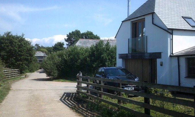 Saint Gennys House | Rural home with sea views, near beach