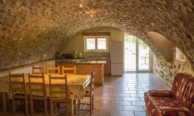 Cornillac House | Rural lodging, isolated, in the heart of our apricot orchards