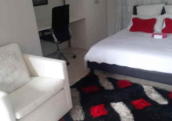 Kempton Park House | Ruros Guest House