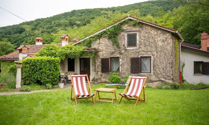 Slap House | Rustic 2-bedroom house in Vipava Valley