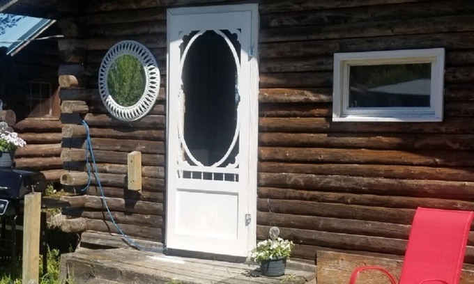 West Central Saskatchewan Cabin | Rustic Cabin at Delaronde Resort - Cabin #6