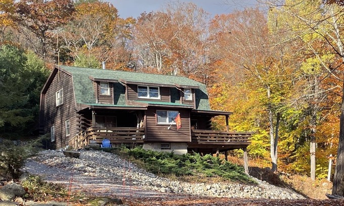 Lake Luzerne Cabin | Rustic Cabin in Lake Luzerne - Smith Mtn House