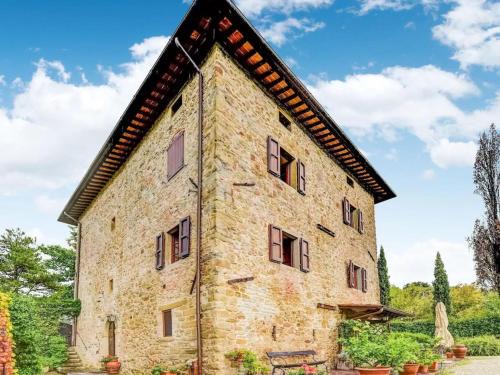Monterchi House | Rustic Comfort with Modern Touch