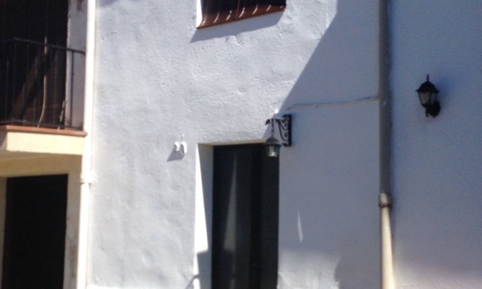 Tordera Cottage | Rustic house on the way to the beach