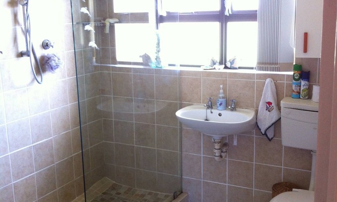 Sandbaai House | RUSTIC SEASIDE GETAWAY