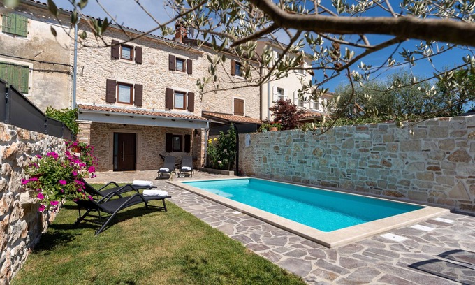Cepljani Villa | Rustic Villa Stone House with pool in Umag
