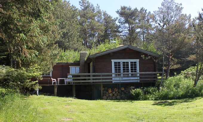 Skallerup Klit Cabin | Rustic wooden house in the middle of a beautiful forest
