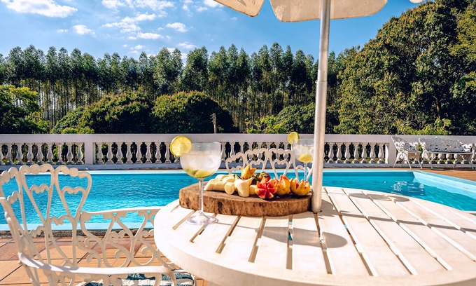 Capela do Alto Cottage | Sítio com piscina e lagoa particular