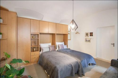 Sankt Ulrich Apartment | Süßes Apartment nähe Volkstheater