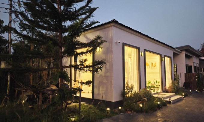 Warin Chamrap Villa | S'Villa
