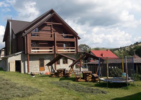 Podobovets House | Sadyba Cherry