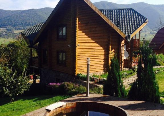 Vyshka House | Sadyba Ertash