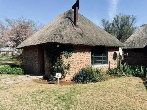 Umsobomvu House | Safari Park Guest Farm