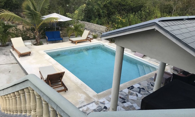 Discovery Bay Apartment | Sagusta Gardens PLS Family/Group with pool view - 15D