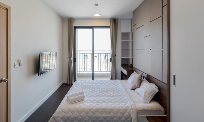 District 4 Apartment | Saigon Downtown 3BR Apt, 33th floor, FREE Gym&Pool