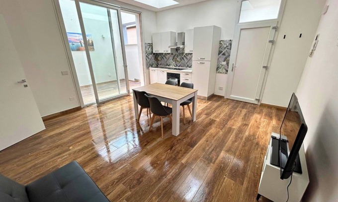 Lidi Ferraresi Apartment | Salinaro three-room apartment 150 m from the sea