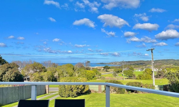 Apollo Bay House | Saltwater Haven - Pets Welcome. Wifi. Amazing View