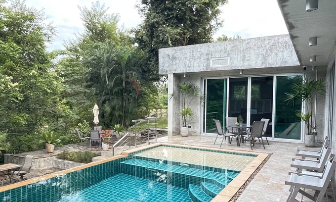 Mae Rim Villa | Saltwater Pool Villa - FREE Motorbike - Mae Rim - Two Bed