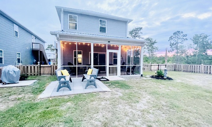 Holly Ridge Apartment | Salty Bottom at Surf City NC minutes to Topsail Island