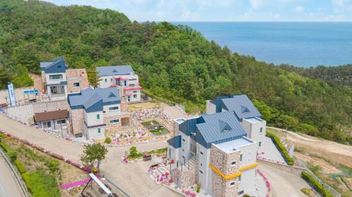 Samcheok House | Samcheok Santorini Pension