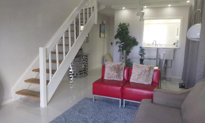 West Gate Hills Apartment | Samreak Chivit