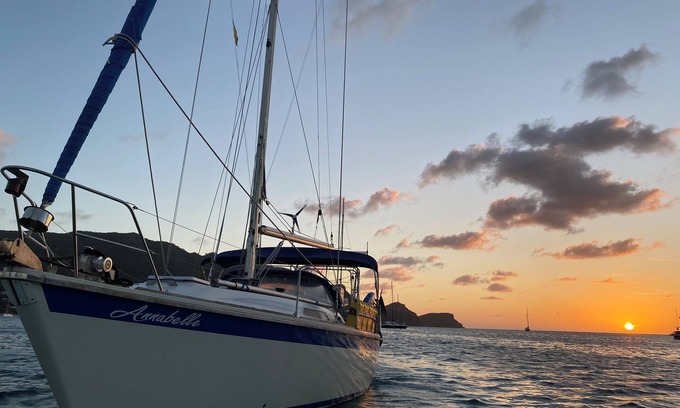 Achutupo Boat Rental | San Blas Private sailing & snorkeling charter with WiFi in remote islands