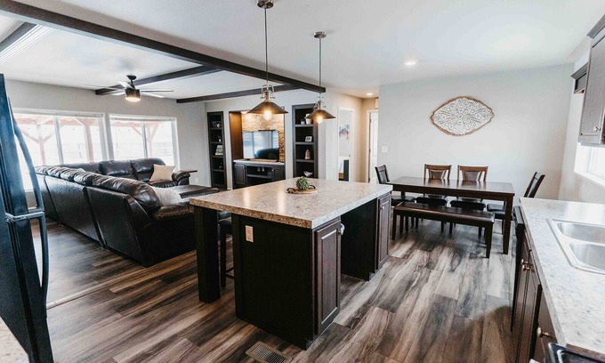 Vernal House | San Juan and Cimarron Modern Mountain View Getaway